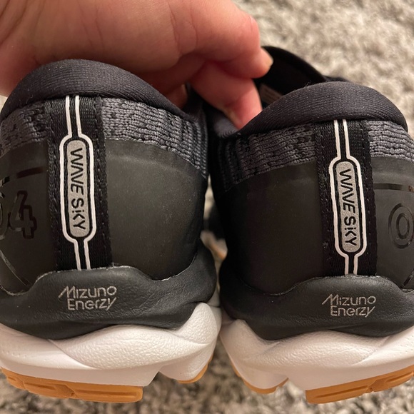 Mizuno wave sky size 7. - Picture 2 of 7